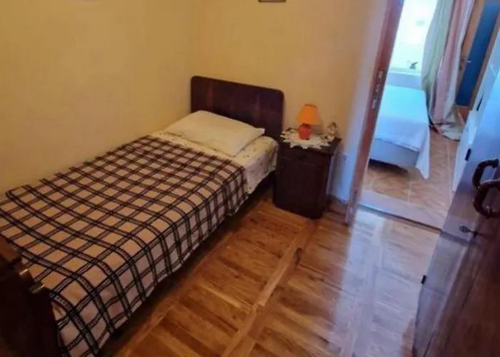 With Parking Spaces Bilice, Krka - 24275 Appartement Šibenik