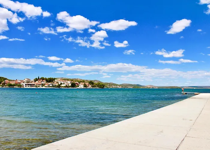 With Parking Spaces Bilice, Krka - 24275 شقة *